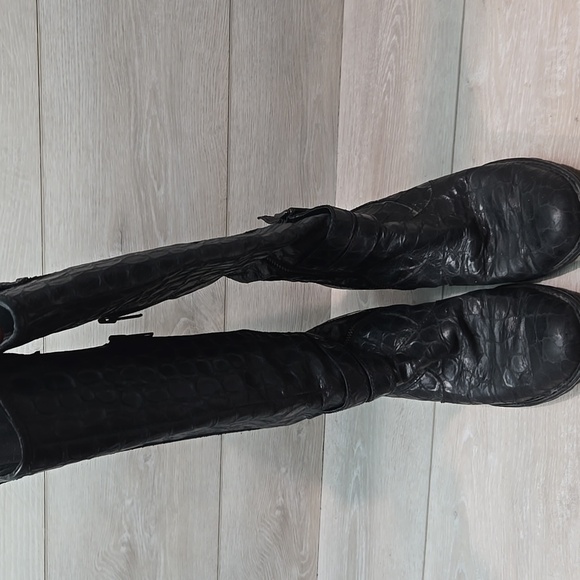 Born Women Tall Black Crocodile-Embossed Knee-High Boots Shoes Sz 9 - Picture 4 of 13